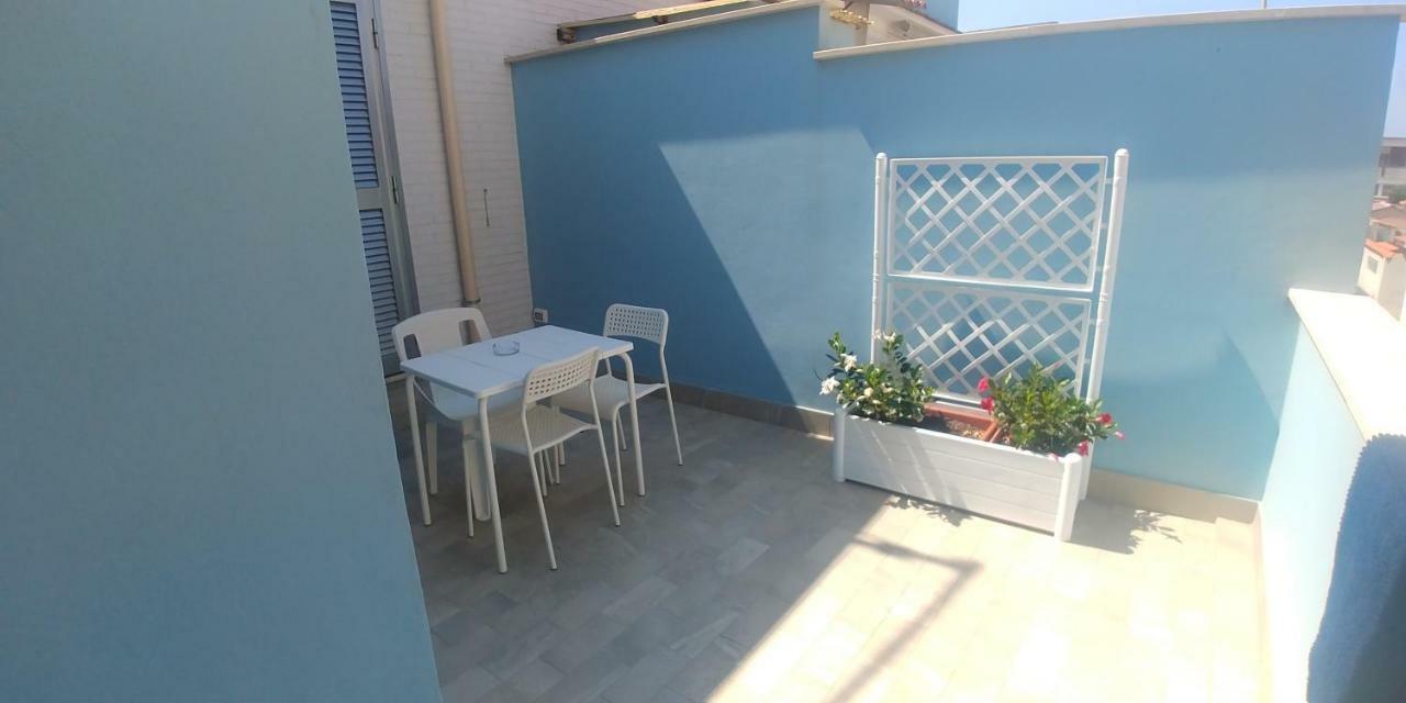 Zefiro Hotel Fiumicino Bagian luar foto